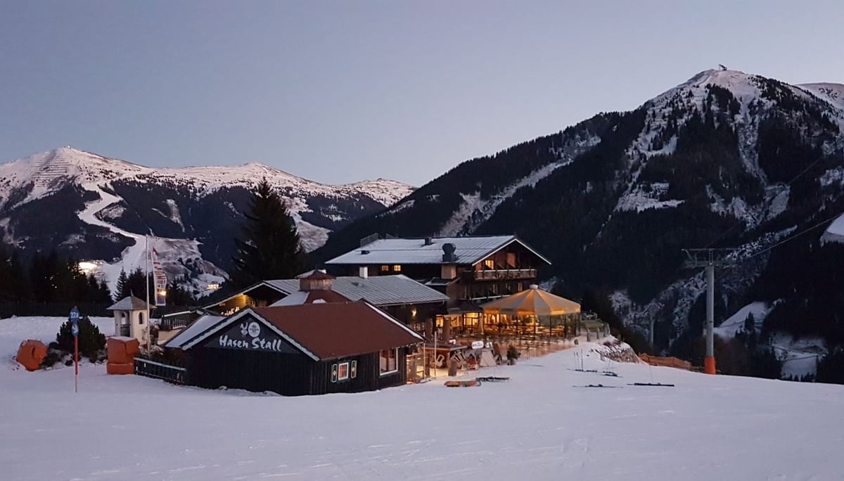 Alpenoase Sonnhof im Winter-nacht